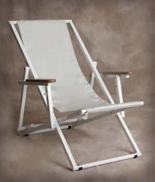 Picture of Sutton Bridge Key West Lounge with Arms Silver