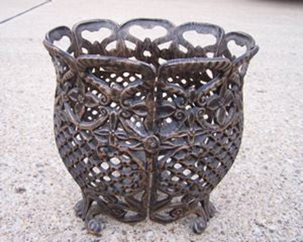 Picture of 12 Inch Round Flower Pot - Cast Aluminum