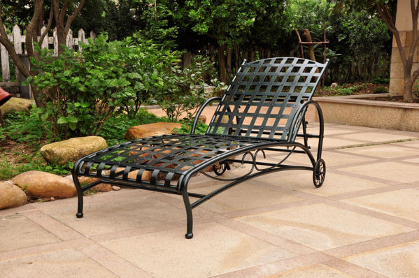Picture of Santa Fe Nailhead Single Multi Position Chaise Lounge - Verdi Green