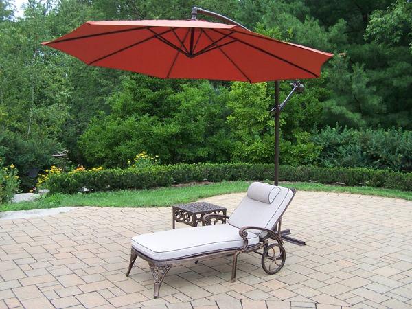 Picture of Elite Cast Aluminum 3 Pc. Lounge set includes 1 Cushioned Chaise Lounge with wheels, a 17-inch Side table, and 10 ft. Cantilever Umbrella with Base - Antique Bronze