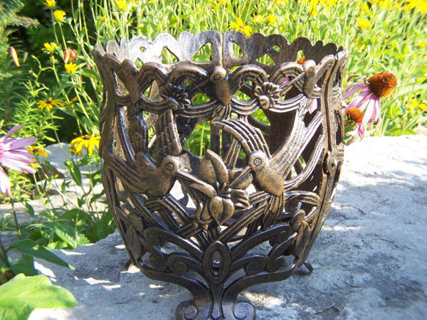 Picture of Hummingbird 12-inch Round Flower Pot - Cast Aluminum - Antique Bronze