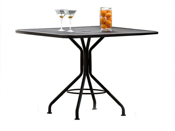 Picture of Woodard Moderne Mercury Mesh Contract 36" Square Umbrella Top Table